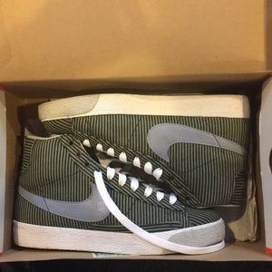 Women’s Nike blazer mids 8 women’s